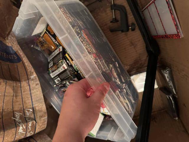 梦卡牌被淹 保险理赔仅“按纸板称重”CQ9电子最新网站倒霉网友万元宝可(图5)