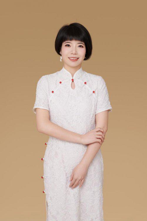 :胡满丽为青海学子捐“心灵成长图书馆”CQ9电子版入口“阅读”播撒疗愈的种子(图4) :胡满丽为青海学子捐“心灵成长图书馆”CQ9电子版入口“阅读”播撒疗愈的种子(图4)